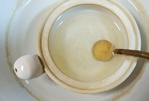 日本画家　佐藤宏三 Hidden Art「真説 桃太郎」蓄光顔料へのドーサ　軟靭膠素