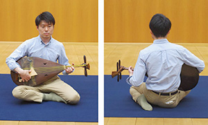 日本画家 佐藤宏三 Hidden Art「耳無し芳一」参考 平家琵琶奏者 日吉章吾さん 琵琶演奏姿勢